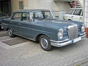 fintail(1959年-1965年) w111/w112 制造商  梅赛德斯-奔驰 别称